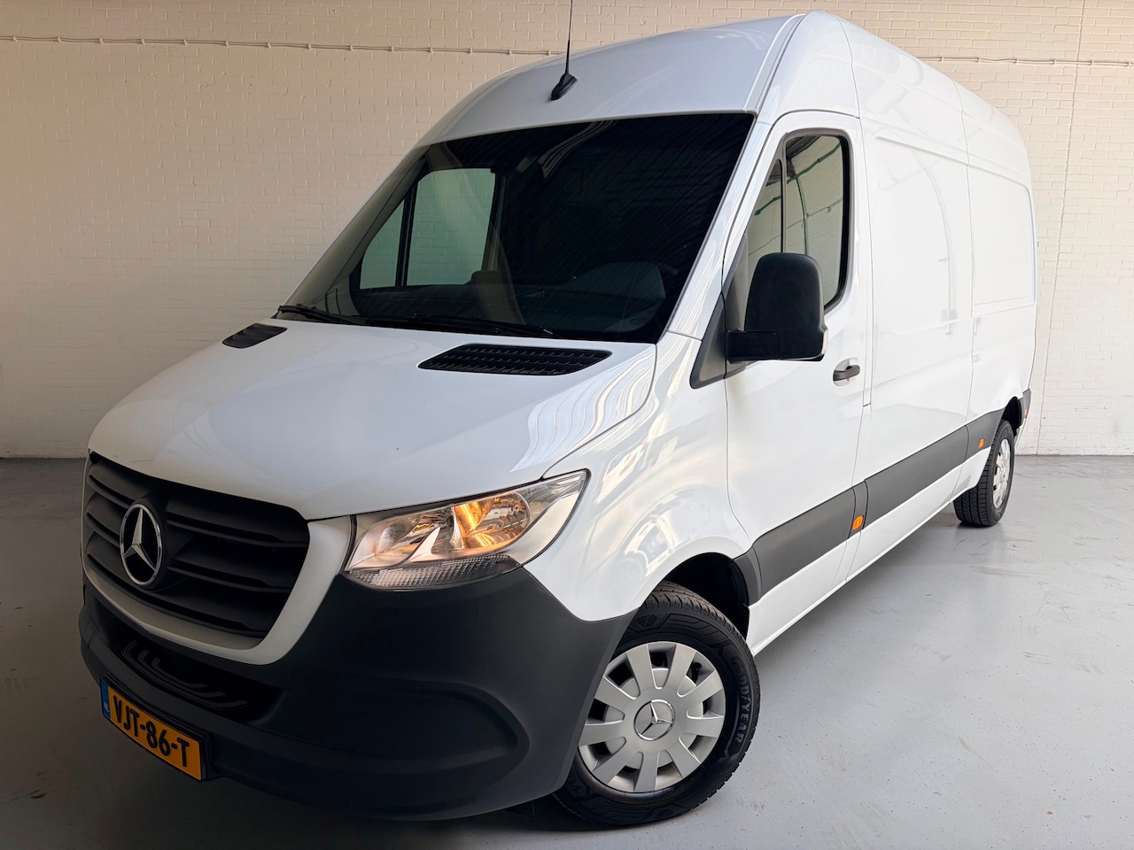 Mercedes-Benz Sprinter - Servicewagen Automaat 311 2.2 CDI euro6 L2H2 3Persoons, Inrichting, Omvormer V230, Oprijpl - AutoWereld.nl