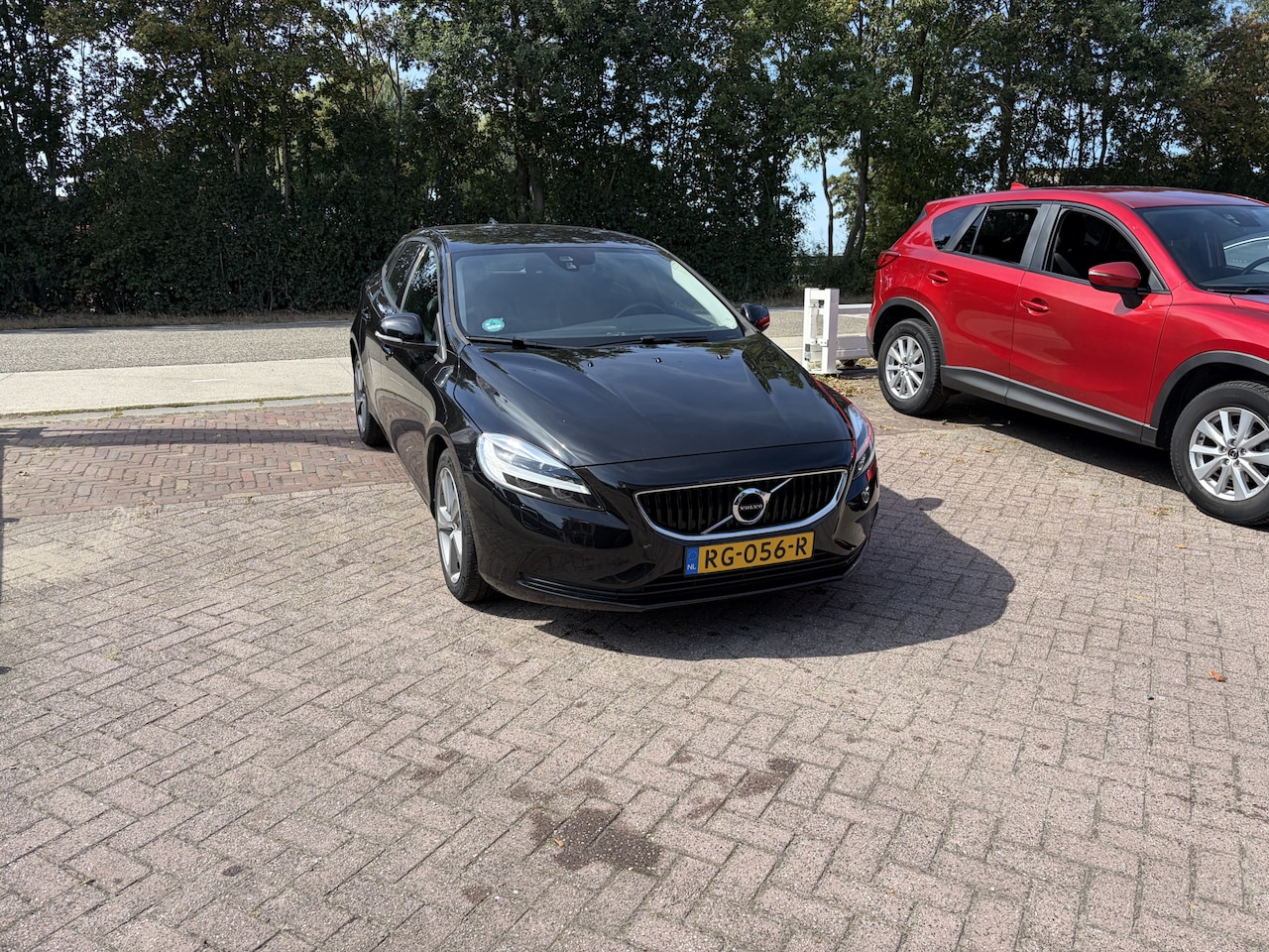 Volvo V40 - 2.0 T3 Nordic+ TREKHAAK PDC STOELVERWARMING - AutoWereld.nl