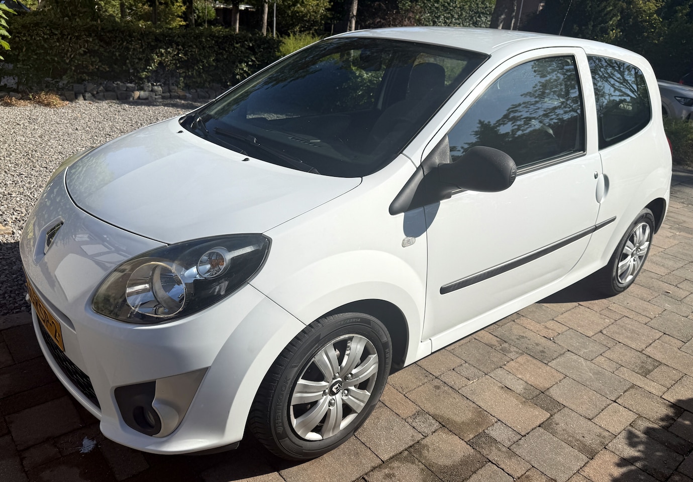 Renault Twingo - 1.2-16V Authentique - AutoWereld.nl