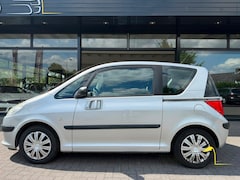 Peugeot 1007 - 1.6-16V Gentry / apk 8-2027