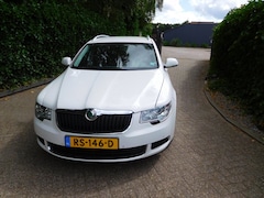 Skoda Superb Combi - 1.6 TDI Greenline Arctic Active