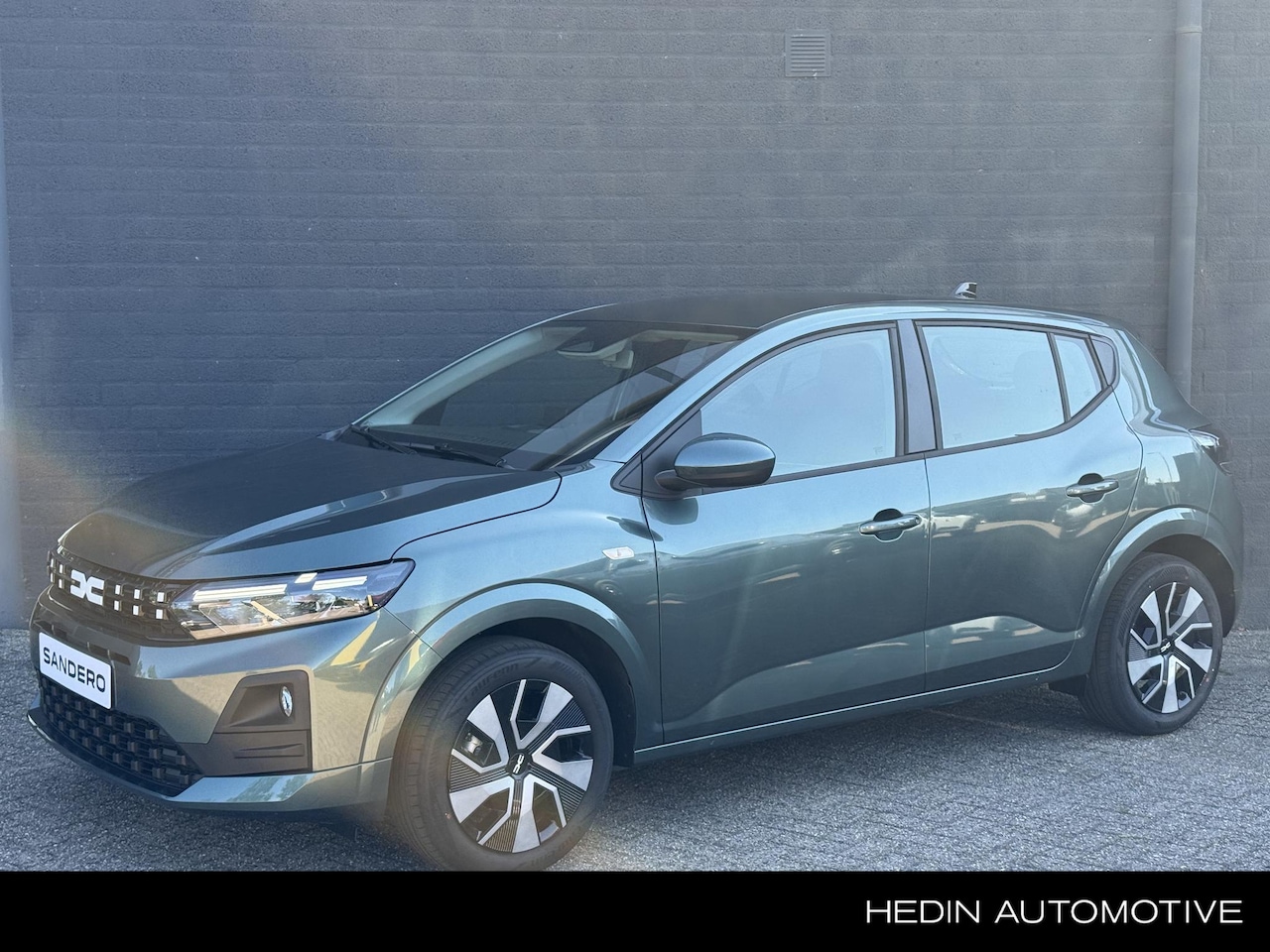 Dacia Sandero - 1.0 TCe 100 limited edition Direct Leverbaar - AutoWereld.nl