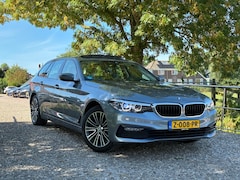 BMW 5-serie Touring - 520d High Executive | Pano + Head up + Trekhaak Nu € 14.975,
