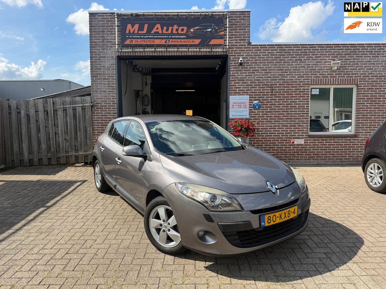 Renault Mégane - 1.6 Dynamique airco navigatie cruise control xenon - AutoWereld.nl