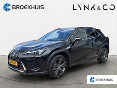 Lexus UX - 250h Executive Line | Trekhaak | Stoelverwarming | Cruise control | Achteruitrij