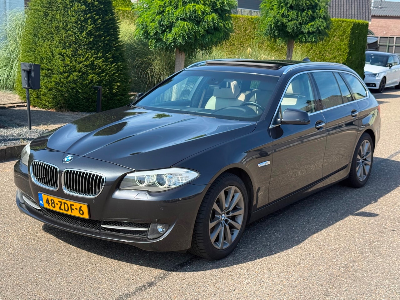 BMW 5-serie Touring - 530d High Executive 2012 Pano/Navi/Leder/Lmv - AutoWereld.nl