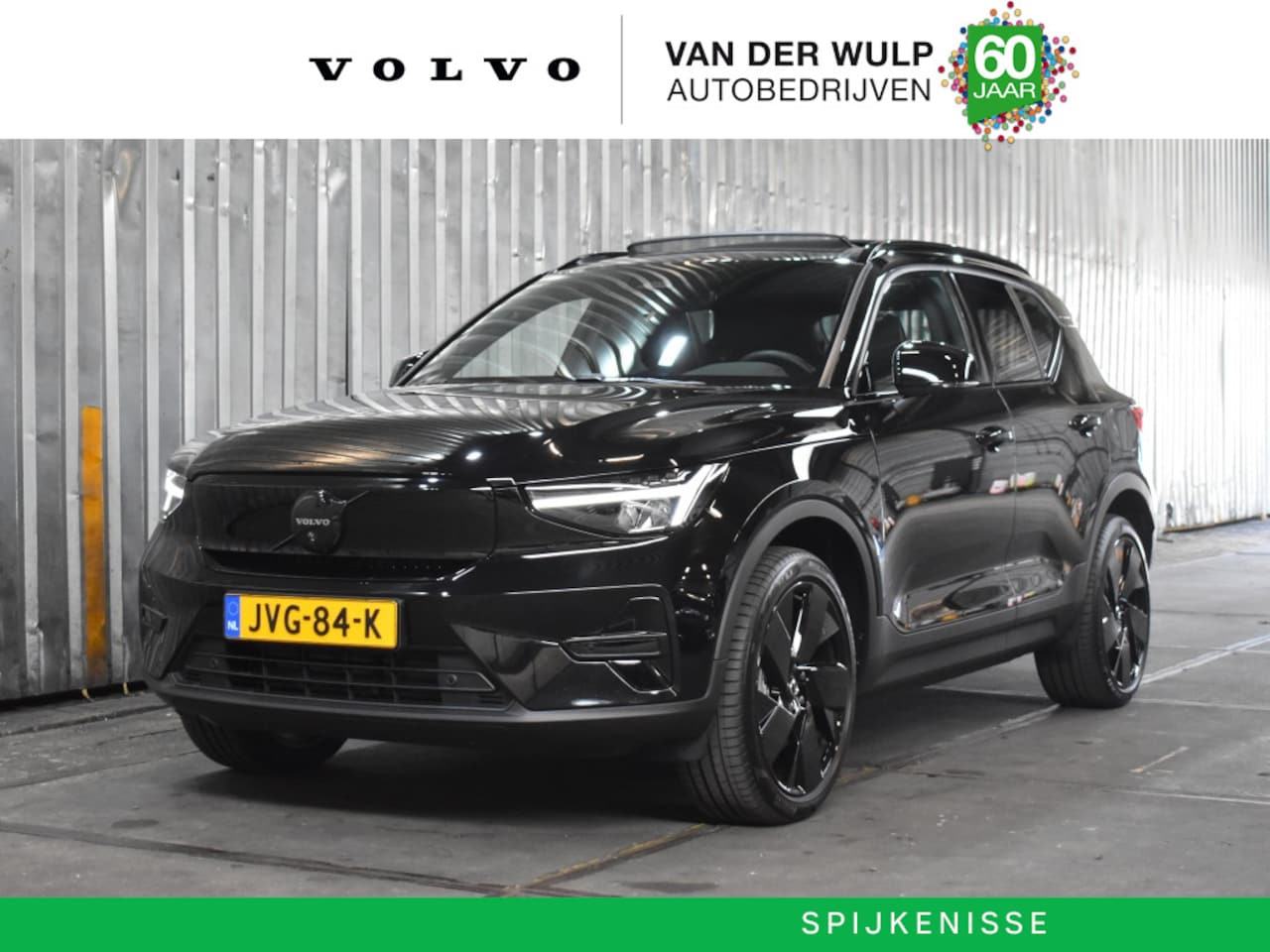 Volvo EX40 - Twin Performance AWD 442pk/82kWh Ultra Black Edition | Schuifdak | B - AutoWereld.nl