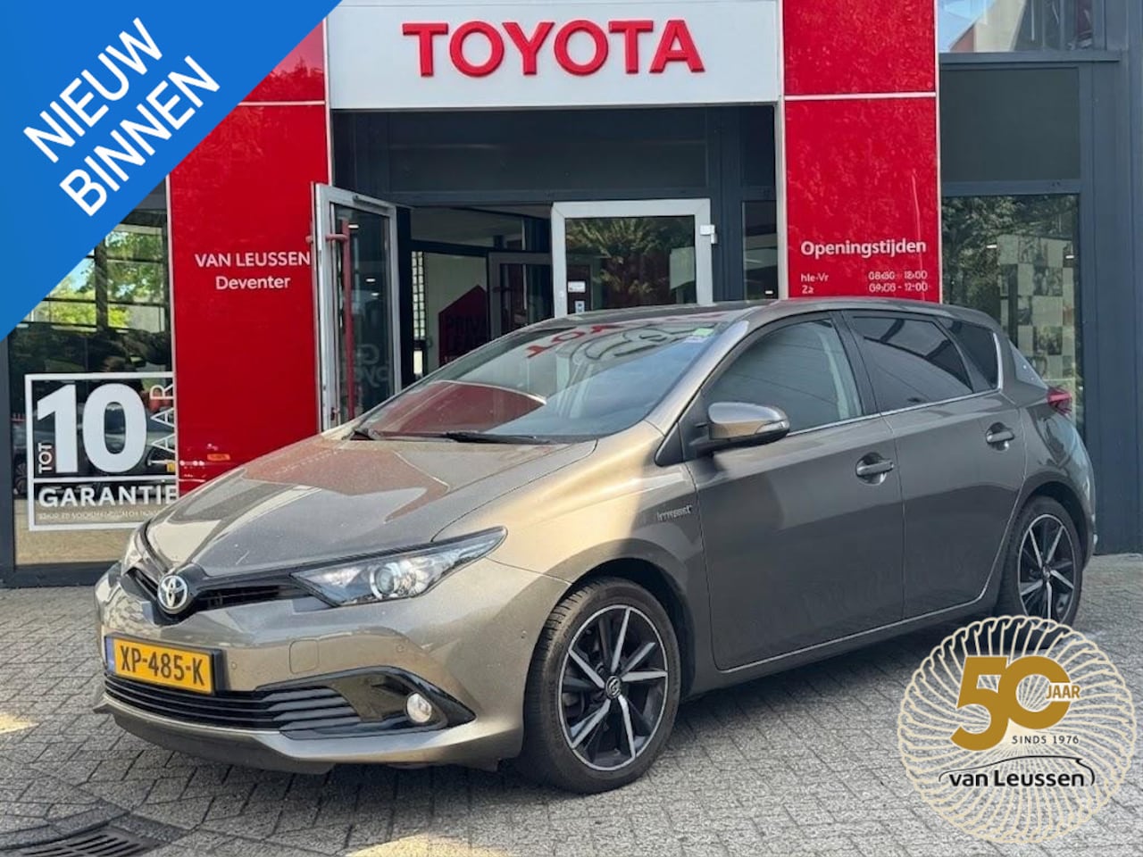 Toyota Auris - 1.8 Hybrid Dynamic Ultimate NAVI CRUISECONTROL STOELVERWARMING - AutoWereld.nl