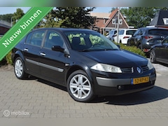 Renault Mégane - 1.6-16V Sedan Privilège Luxe