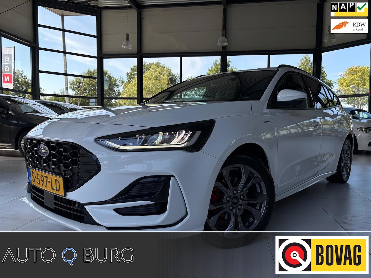 Ford Focus Wagon - 1.0 EcoBoost Hybrid ST Line X | Trekhaak | Stoel/Stuur Verwarming | Camera | LED | Climate - AutoWereld.nl