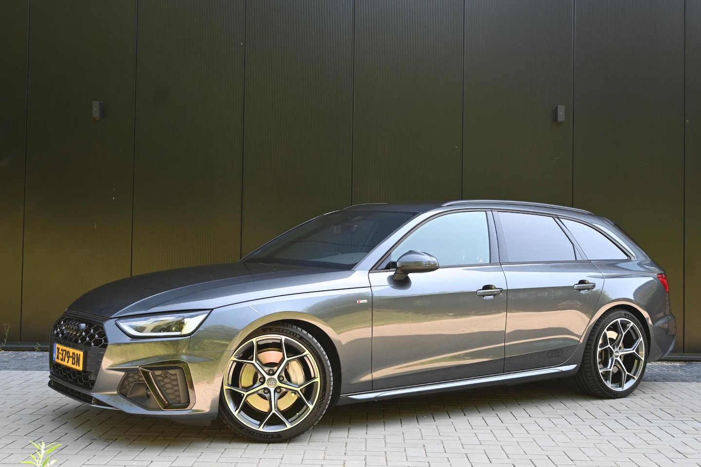 Audi A4 Avant - 45 TFSI quattro S edition 45 TFSI quattro S edition - AutoWereld.nl