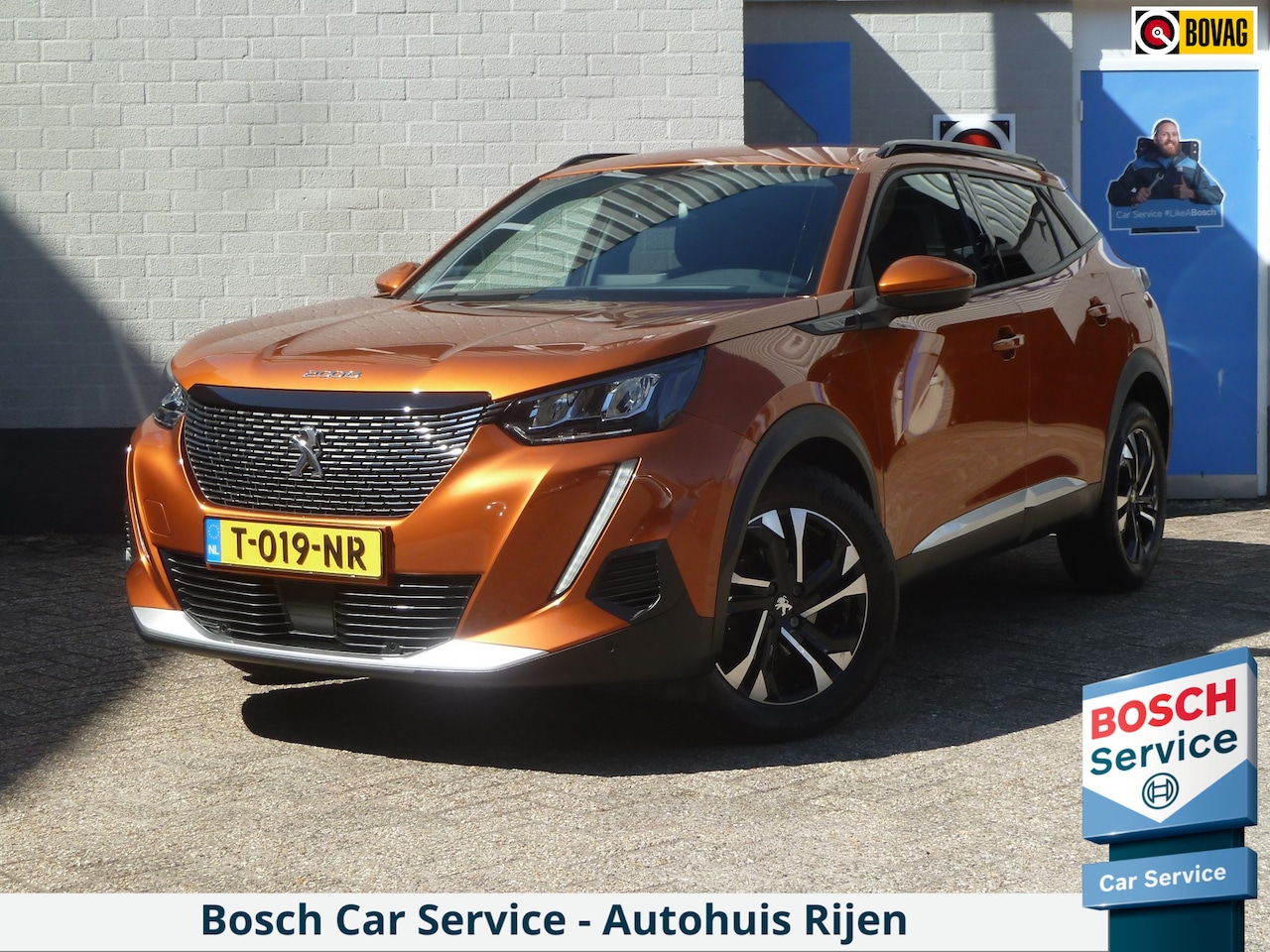 Peugeot 2008 - 1.2 PureTech Blue Lease Allure 130PK|Navi|Camera|Adaptive-Cruise|LED|Stoelverwarming - AutoWereld.nl