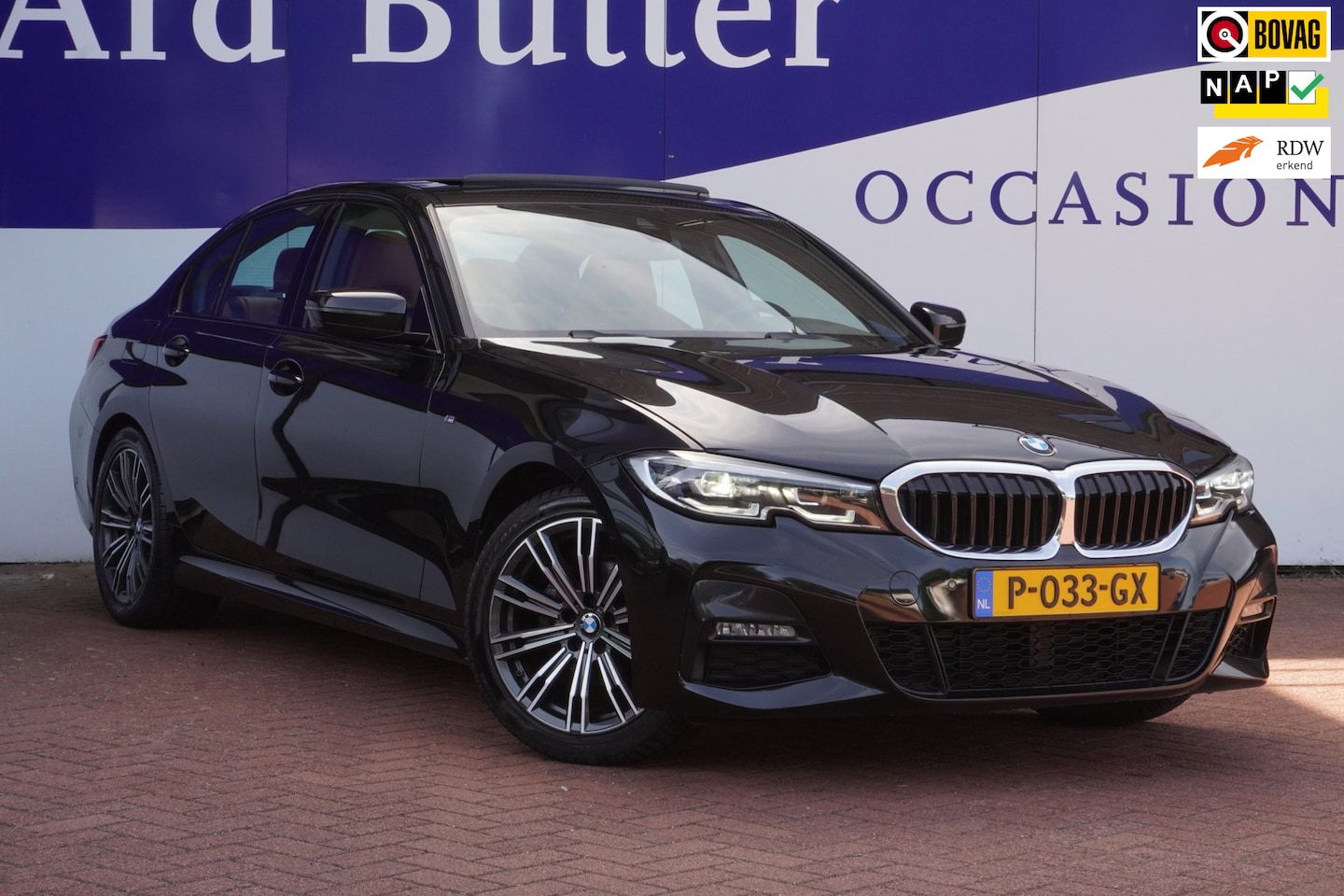 BMW 3-serie - 318i Business Edition Plus M sport+Led+Volleder+Schaal-stoelen+schuifdak+Navi+parking-Pack - AutoWereld.nl