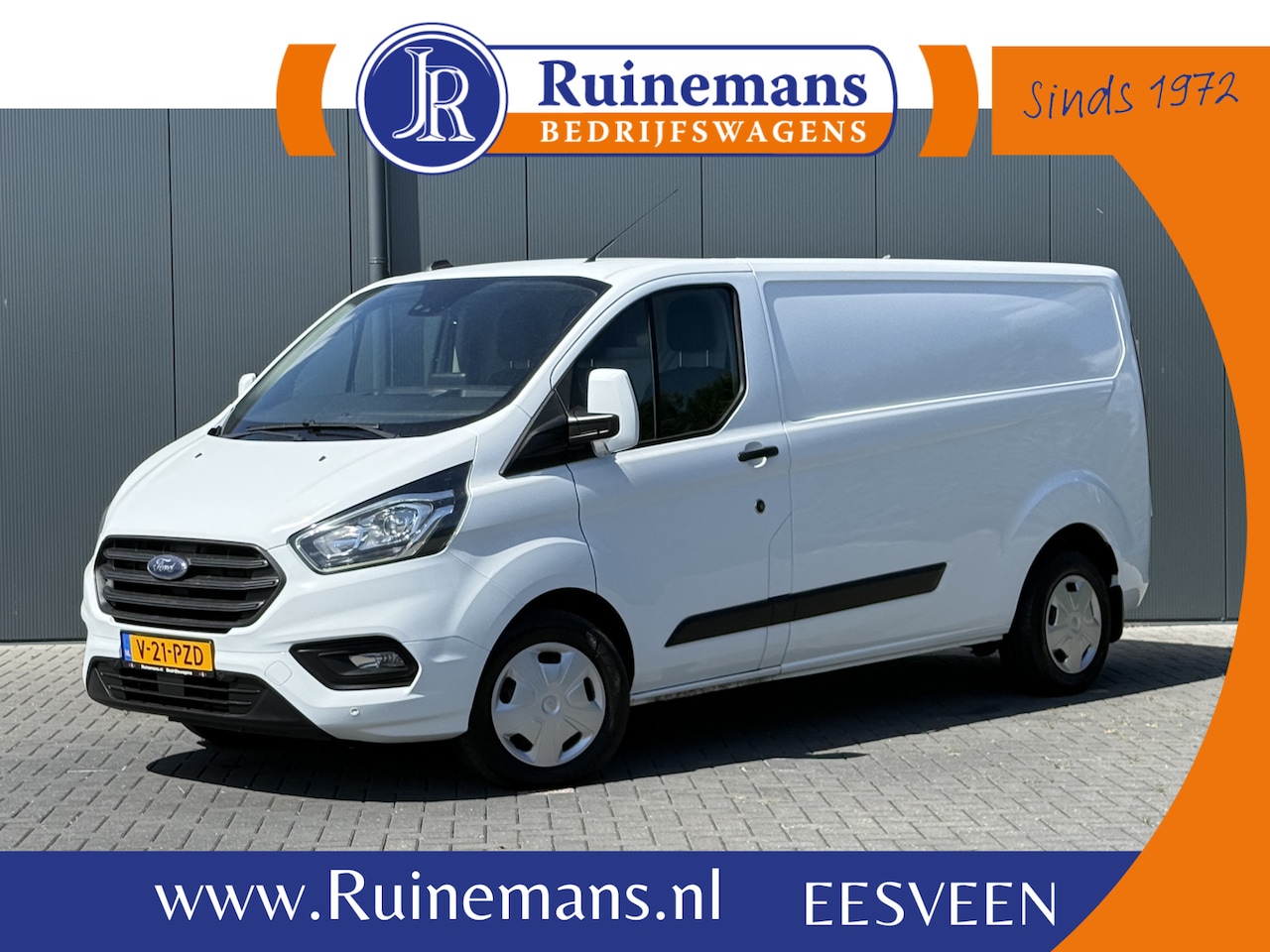 Ford Transit Custom - 2.0 TDCI 130 PK / L2H1 / AUTOMAAT / TREKHAAK / AIRCO / CRUISE / CAMERA / 3-ZITS / LED / ST - AutoWereld.nl