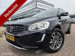 Volvo XC60 - 2.0 T5 FWD Momentum Camera/Pano/Trekhaak/Leder/NL