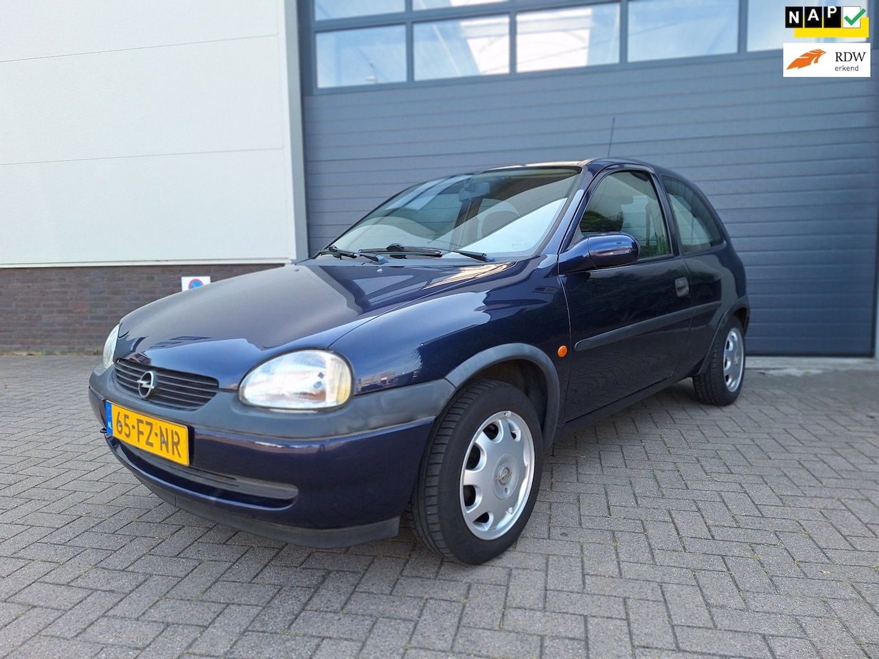 Opel Corsa - | 1.2i-16V Onyx | Airco | Zeer lage kilometerstand | 2e eigenaar NAP | - AutoWereld.nl