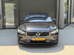 Volvo V60 - 2.0 T8 Twin Engine AWD R-Design