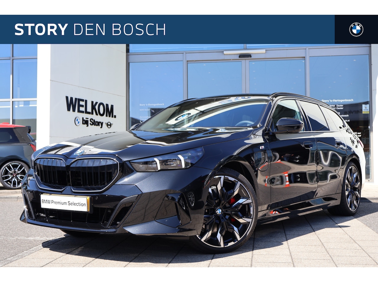 BMW 5-serie Touring - 530e M Sport Automaat / Panoramadak / M Multifunctionele stoelen / Adaptieve LED / Comfort - AutoWereld.nl