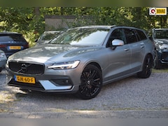Volvo V60 - Black | Adaptive Cruise | Stoel + Stuur Verwarmd | Trekhaak | Camera | Verwarmde voorruit
