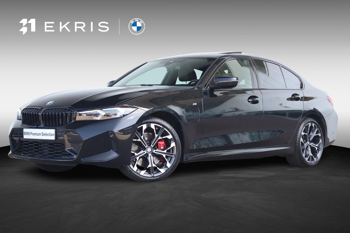 BMW 3-serie - 330e | Sport Pakket Pro | Trekhaak | Verwarmde Voorstoelen | Adaptieve Led | Schuif/Kantel - AutoWereld.nl