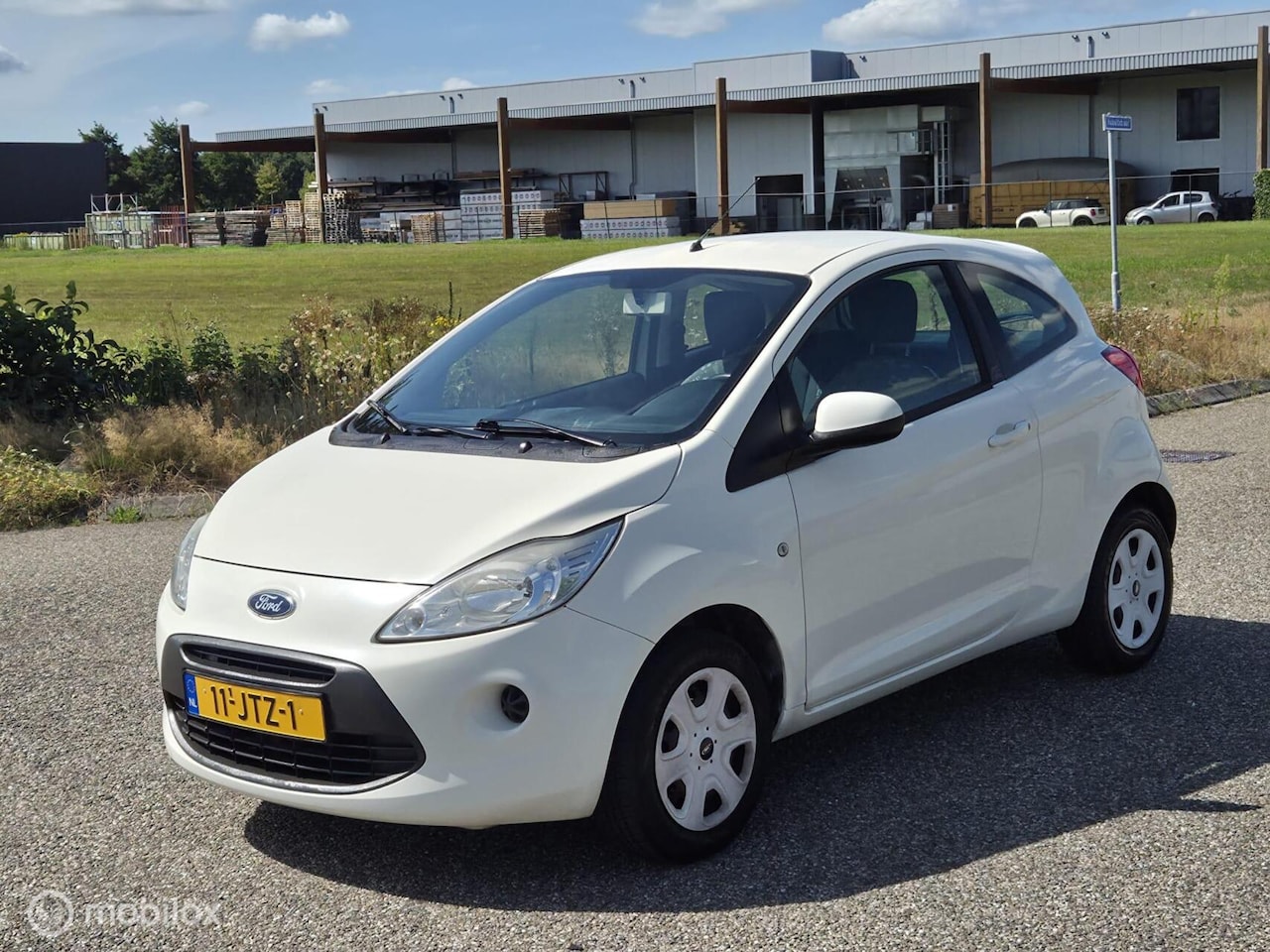Ford Ka - 1.2 Titanium Lage km stand / Nieuwe apk / 2x sleutel - AutoWereld.nl