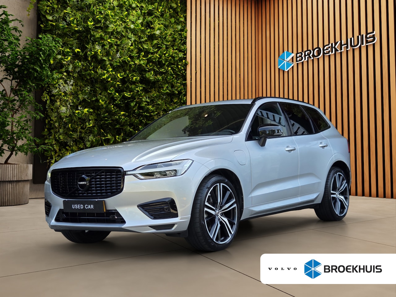 Volvo XC60 - 2.0 Recharge T6 AWD R-Design | Luchtvering | Pano | Memory | Pilot Assist | Harman/Kardon - AutoWereld.nl