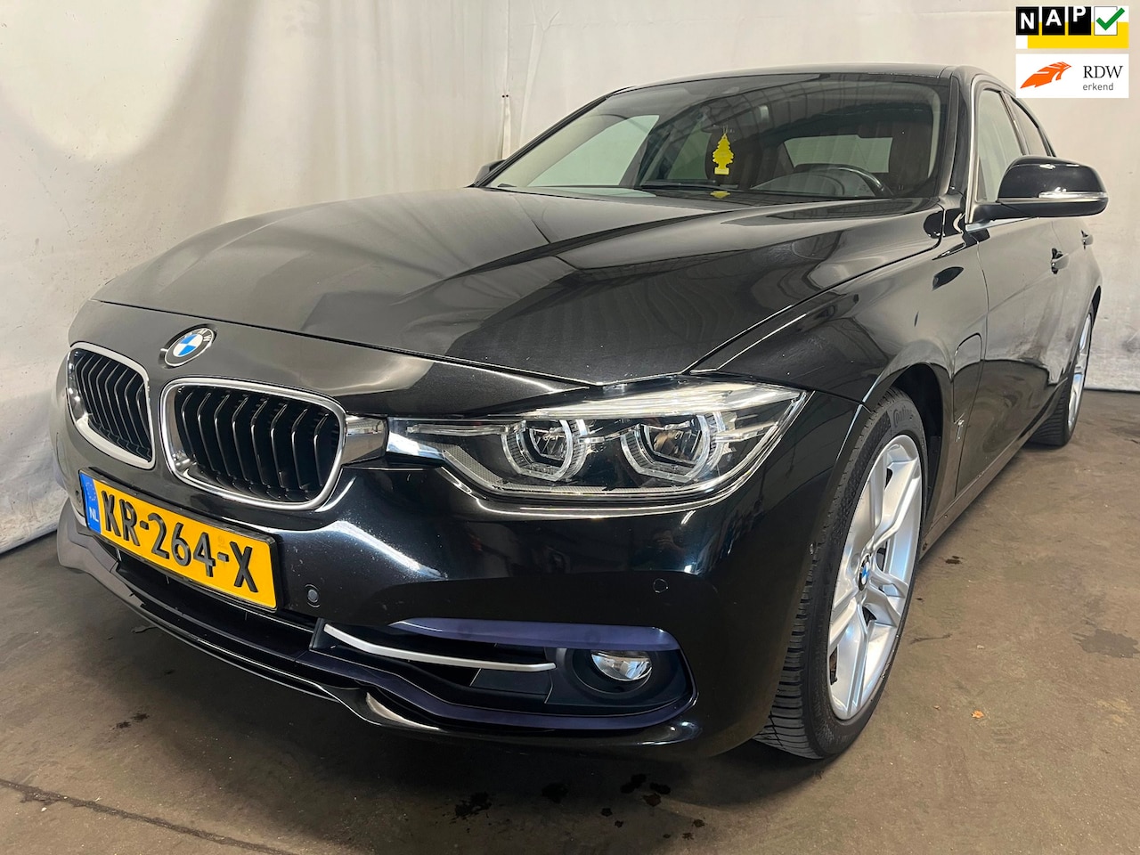 BMW 3-serie - 330e Centennial High Executive SCHADEAUTO!! - AutoWereld.nl