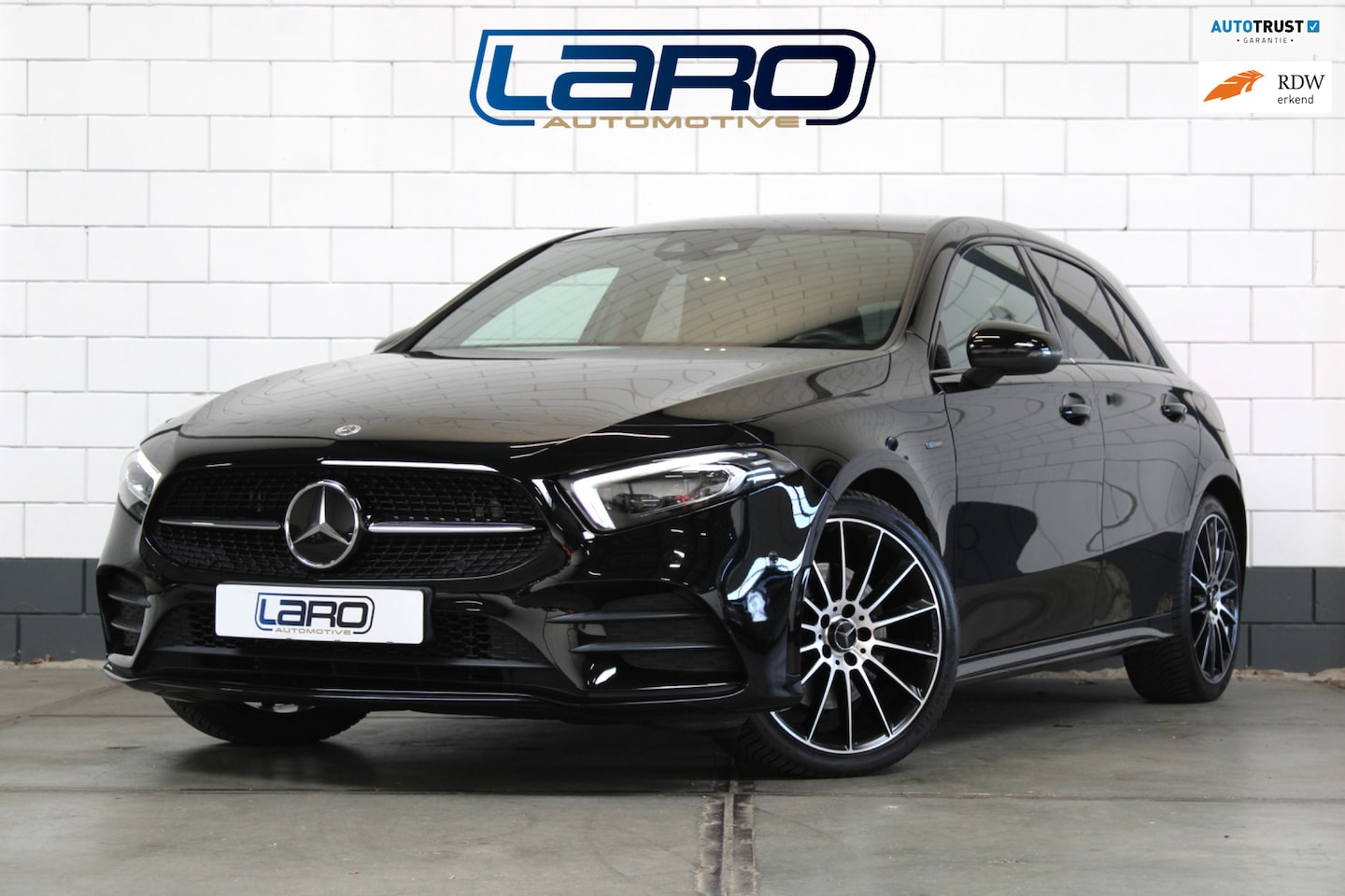 Mercedes-Benz A-klasse - 250 e Edition AMG | ACC Sfeer Camera Multibeam CarPlay Stoelver. Night - AutoWereld.nl