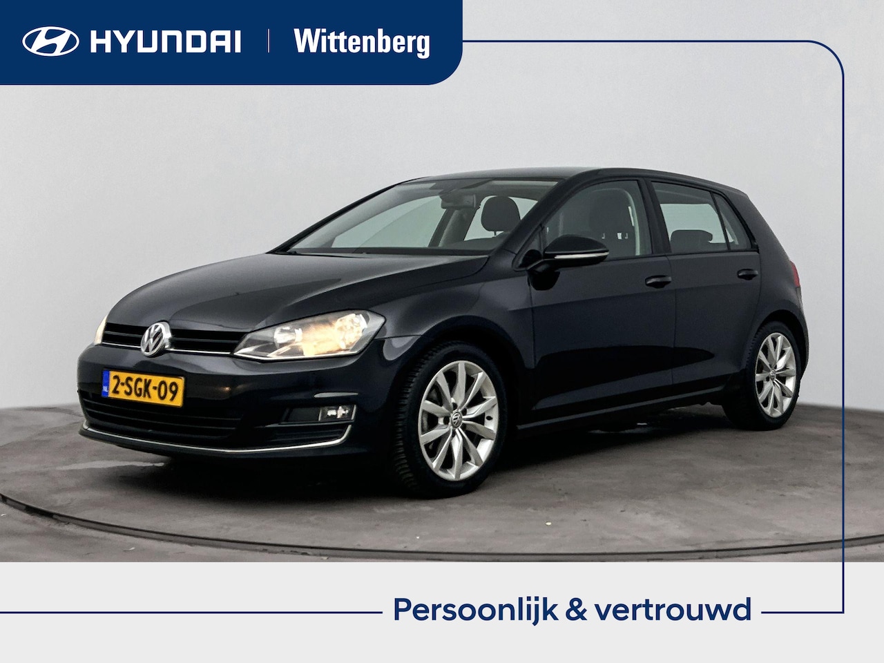 Volkswagen Golf - 1.2 TSI Highline | Automaat | Climate Control | Lichtmetalen Velgen | Trekhaak | Navigatie - AutoWereld.nl