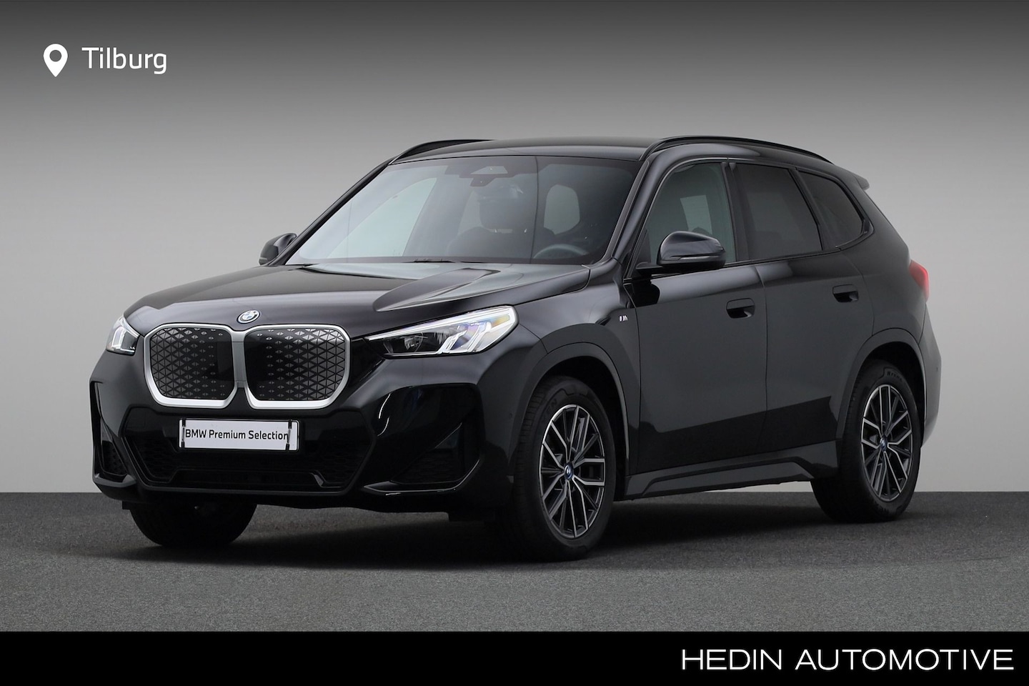 BMW iX1 - xDrive30 67 kWh M Sport Pakket | Achteruitrijcamera | Elektrisch verwarmde voorstoelen | P - AutoWereld.nl