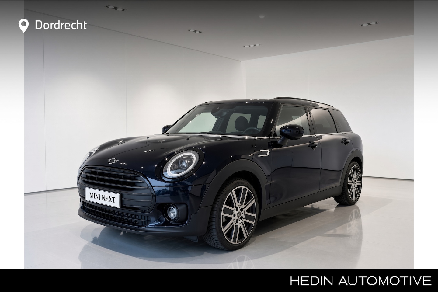 MINI Clubman - Cooper MINI Yours | Leder | 18" | Camera | Privacy Glass | Piano Black Exterior - AutoWereld.nl