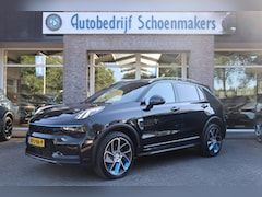 Lynk & Co 01 - 1.5 TREKHAAK ZWARTE-HEMEL ROLHOES MY23 360-CAMERA PANO/SCHUIF INFINITY DAB NAVI CARPLAY ST