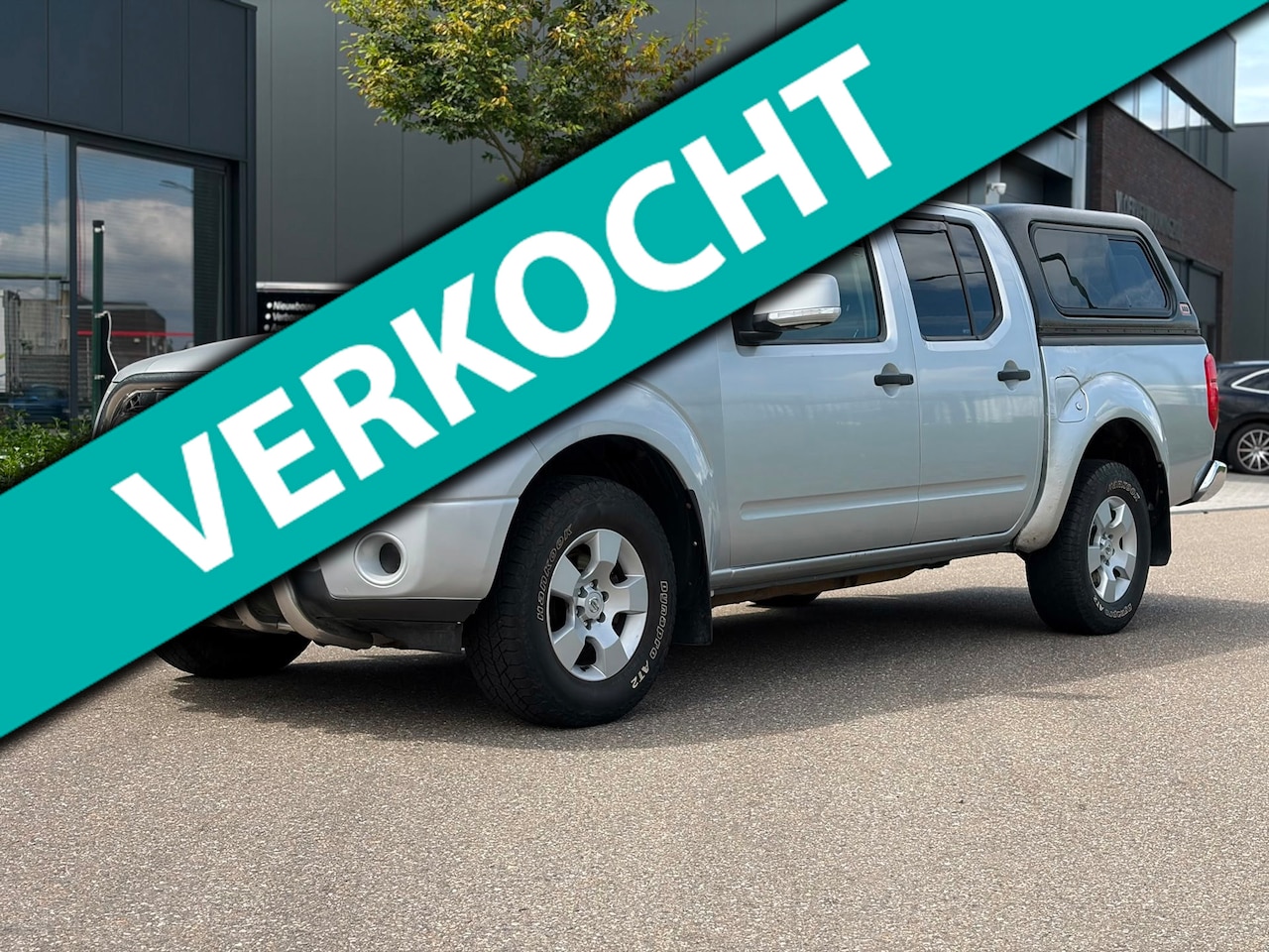 Nissan Navara - 2.5 dCi SE Double Cab 2.5 dCi SE Double Cab Export - AutoWereld.nl