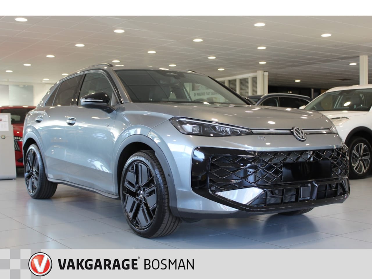 Volkswagen T-Roc - 1.5 eTSI R-Line/PANO/CAMERA/CARPLAY - AutoWereld.nl