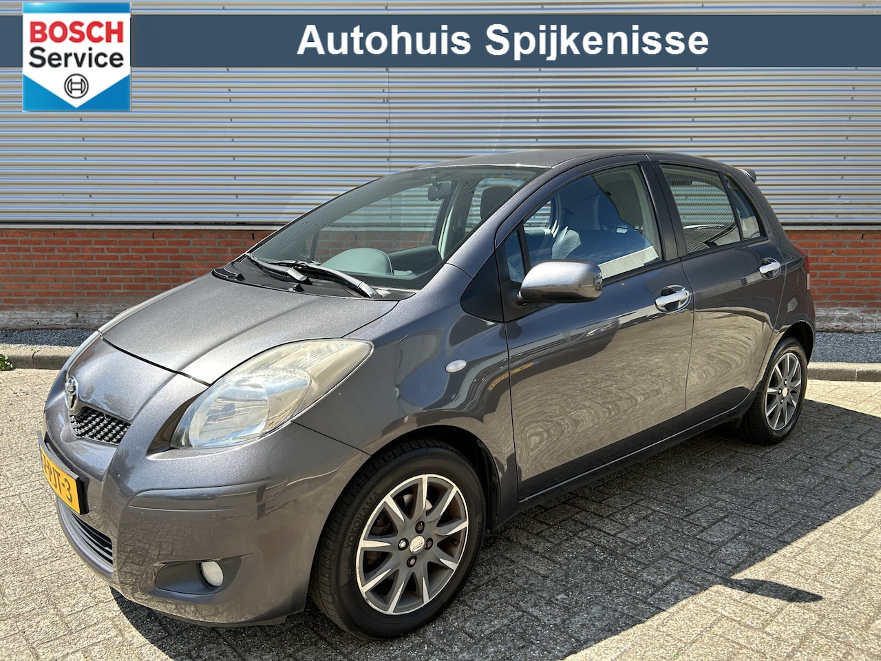 Toyota Yaris - 1.3 VVTi Aspiration | Automaat | Climate Controle | Navigatie | Afn. Trekhaak | Goed onder - AutoWereld.nl