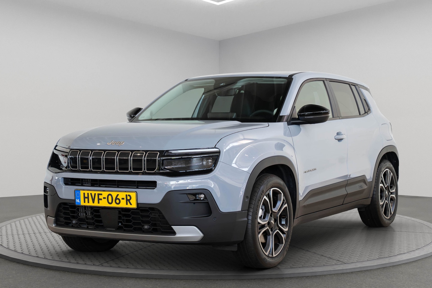 Jeep Avenger - 1.2 e-Hybrid Altitude | Tot 8 Jaar Garantie | Navigatie | Elektrische Achterklep | Camera - AutoWereld.nl