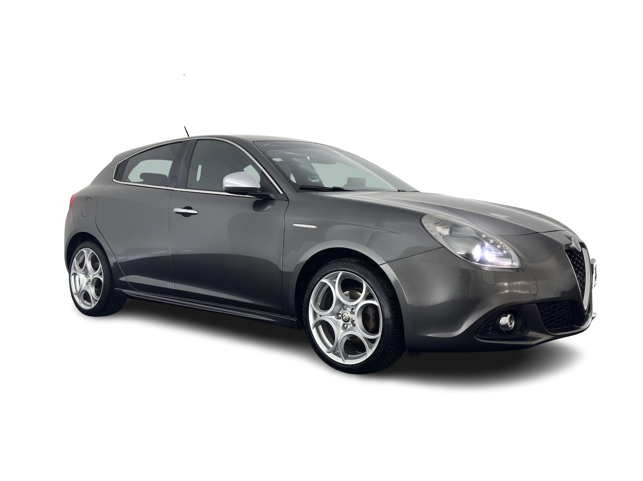 Alfa Romeo Giulietta - 1.6 JTDm Distinctive *LEATHER | XENON | HEATED-SPORTSEATS | NAVI-FULLMAP | PRIVACY-GLASS | - AutoWereld.nl