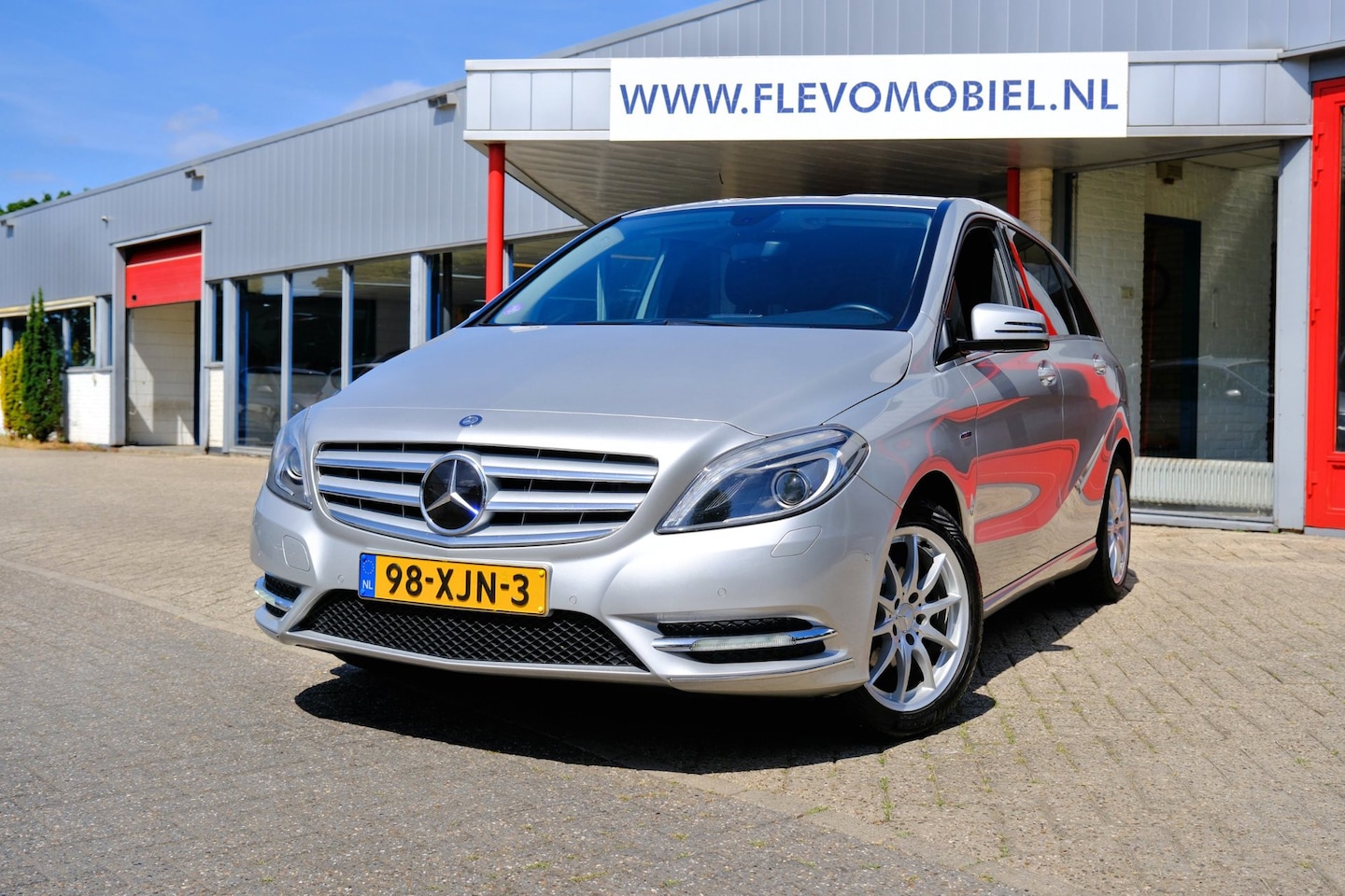 Mercedes-Benz B-klasse - 180 Ambition Leder|Xenon|Navi|LMV|PDC - AutoWereld.nl