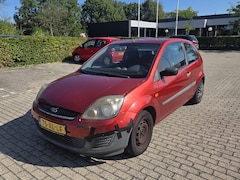 Ford Fiesta - 1.3-8V Cool & Sound | Airco | Trekhaak | Apk |