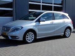 Mercedes-Benz B-klasse - 180 Ambition LED/Navi/CruiseControl/Trekhaak
