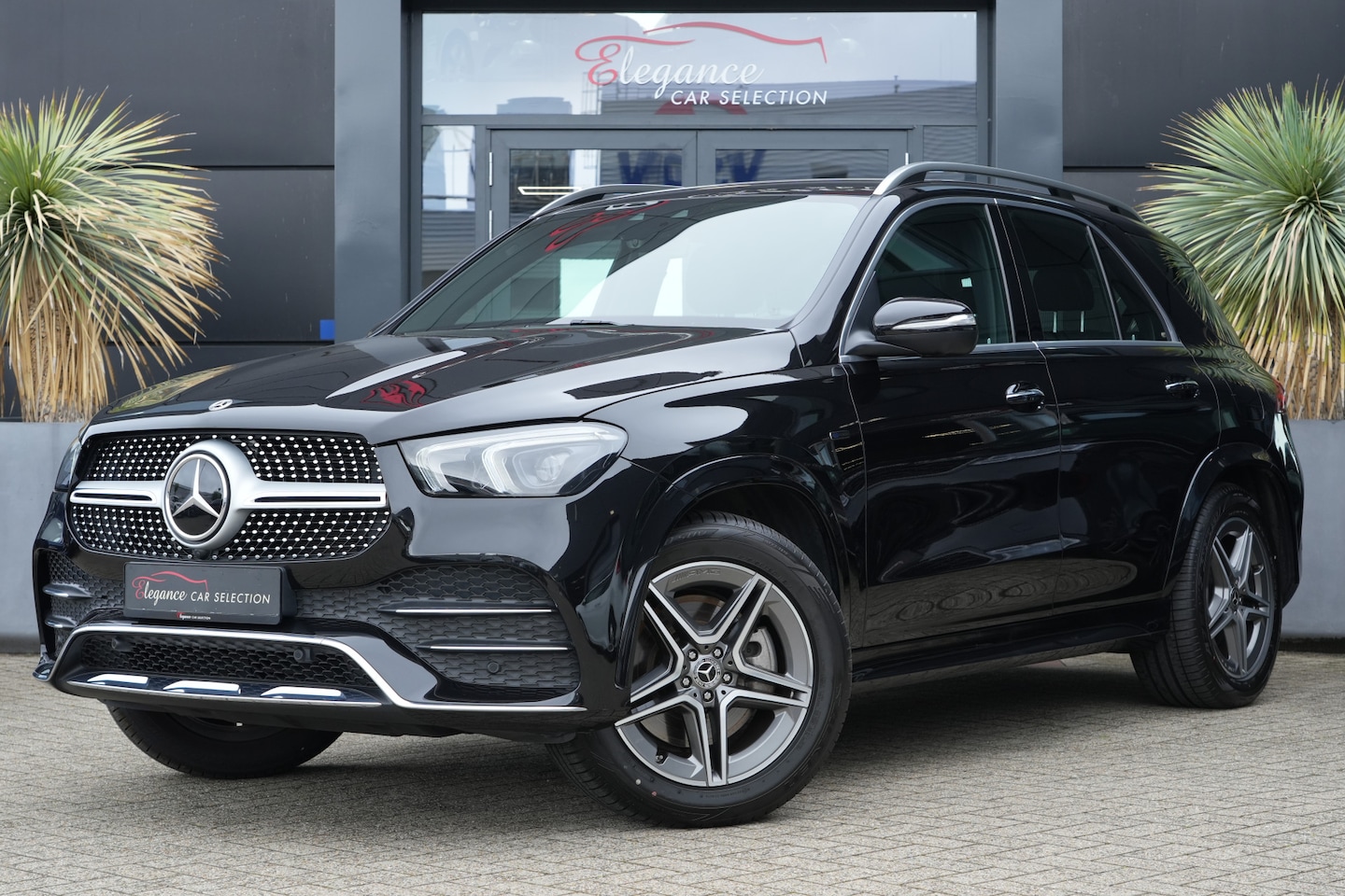 Mercedes-Benz GLE-Klasse - 350 e 4MATIC Premium 333pk Navigatie/360Camera/HUD - AutoWereld.nl