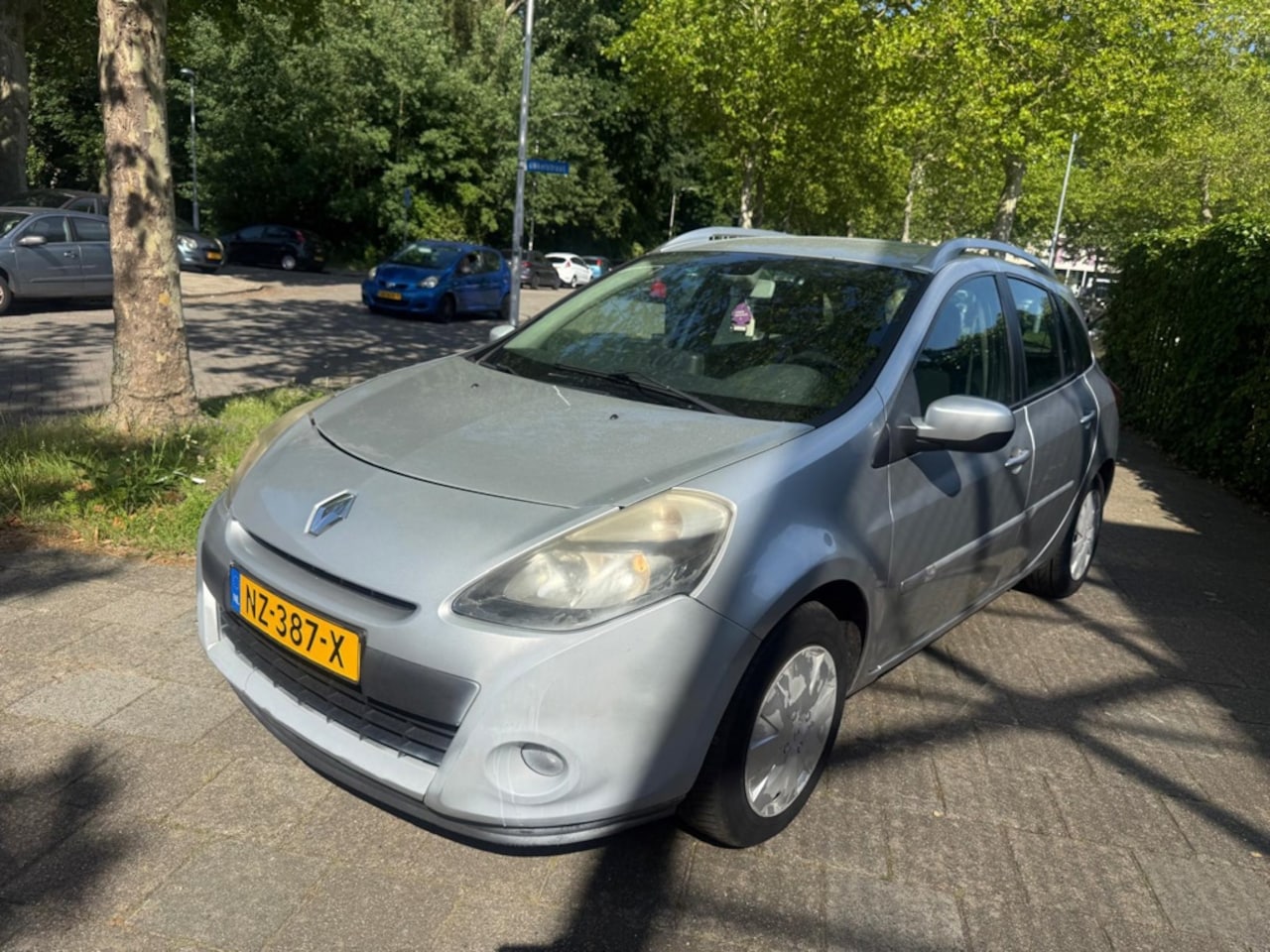 Renault Clio Estate - 1.5 dCi Collection Airco Climate Cruise Export - AutoWereld.nl