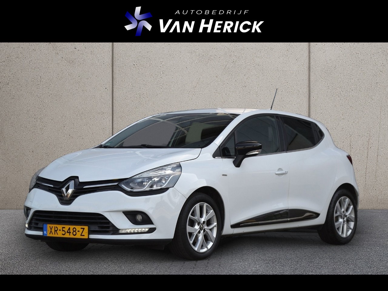Renault Clio - 0.9 TCe Limited | Navi | Parkeersensoren | Cruise - AutoWereld.nl