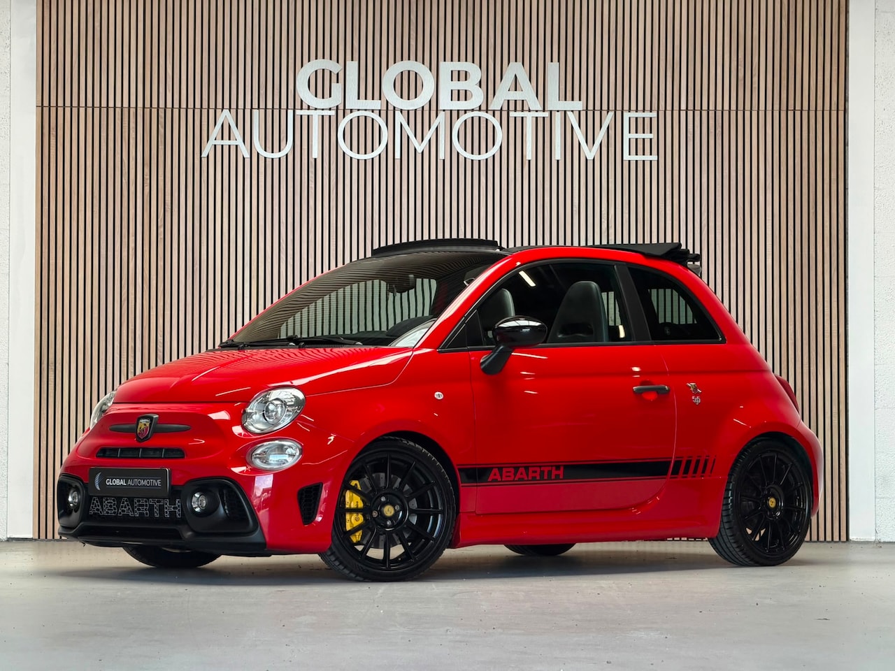 Fiat 500 Abarth - 1.4 T-Jet Competizione - SABELT CARBON - BEATS AUDIO - RAGAZZON - BEAR LOCK - AutoWereld.nl