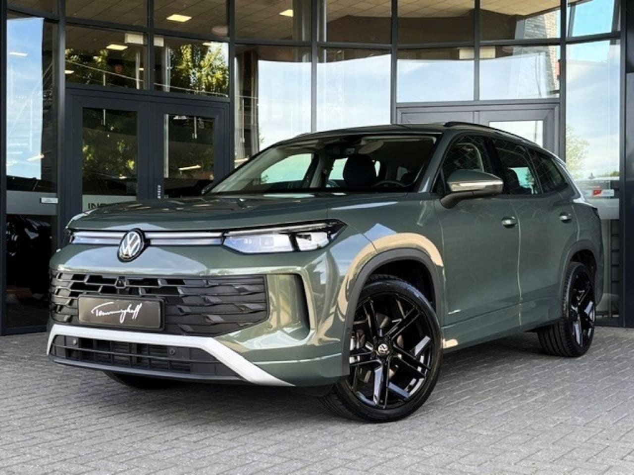 Volkswagen Tayron - 1.5 ETSI LIFE 7-PERS. - TREKH. - MATRIX - 20 INCH - AutoWereld.nl