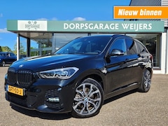BMW X1 - xDrive25e High Executive M-sport, Camera, 19 inch, Apple carplay, A klep elektrisch