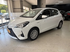 Toyota Yaris - 1.5 HYB. Airco ECC Multimedia PDC Camera