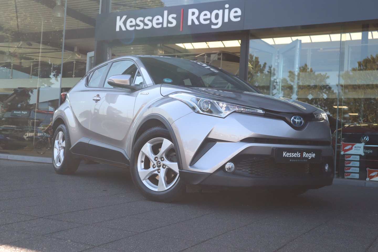 Toyota C-HR - 1.8 Hybrid Dynamic | ACC | Camera | Clima | 17” - AutoWereld.nl