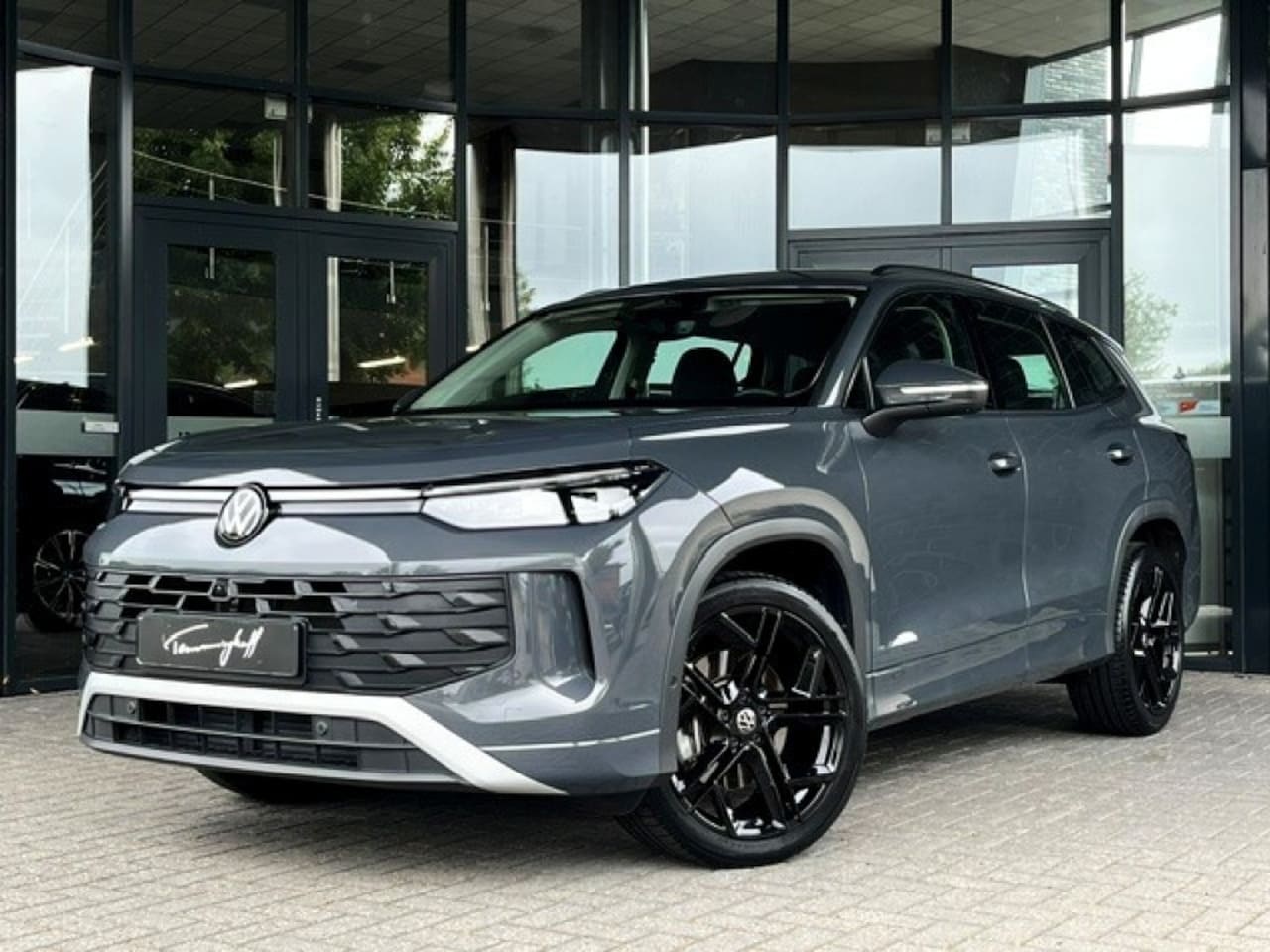 Volkswagen Tayron - 1.5 eTSI LIFE 7-PERS. - TREKH. - 20 INCH - MATRIX - AutoWereld.nl