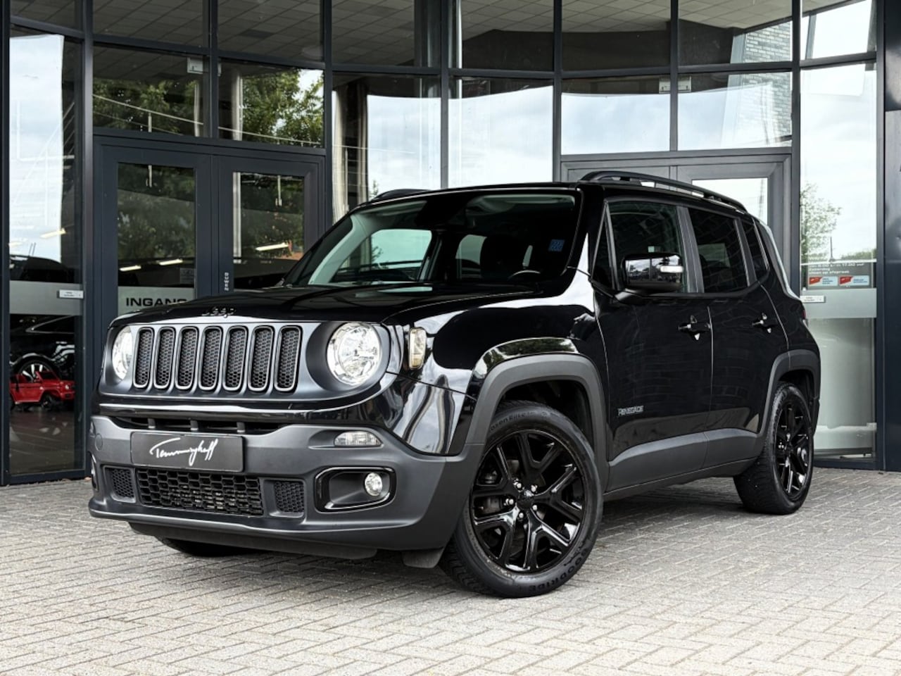 Jeep Renegade - 1.4 MULTIAIR LIMITED - TREKH. - NAVI - AutoWereld.nl